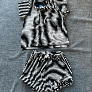 Old Navy 6-12 month shorts set